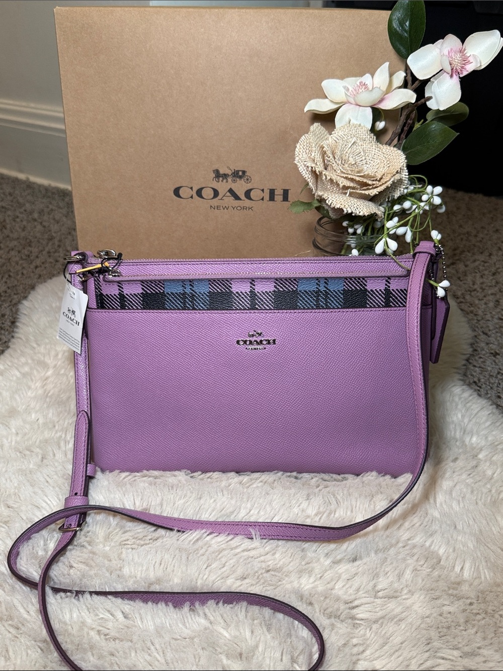 ✨ Coach East/West Pop Pouch in Lilac/Blue Crossbody ✨ - Picture 3 of 14